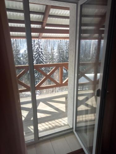 Uitzicht, Котедж in Oryavchik Village