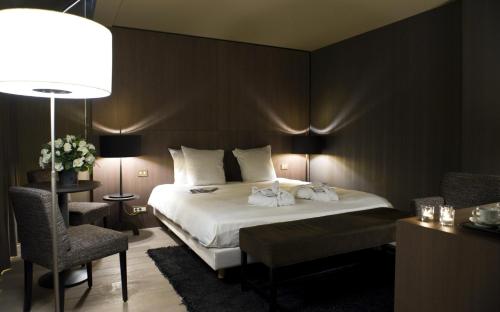 Flanders Hotel - image 2