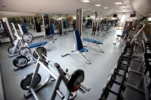 CityClub Hotel - image 9