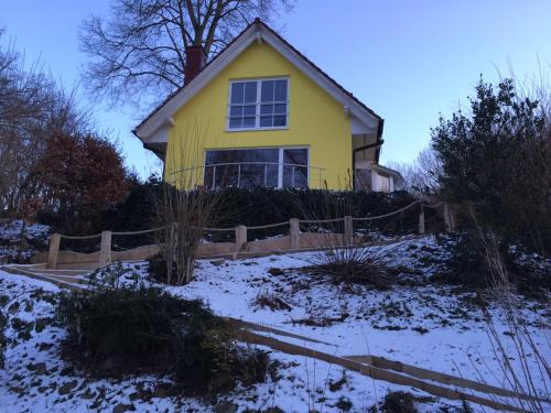 Viesnīcas āriene, Haus am Pinnower See mit Privatsteg in Pinnow