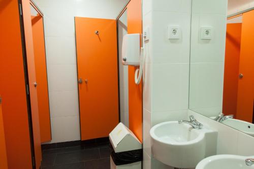 Posto Letto in Dormitorio con 12 Letti