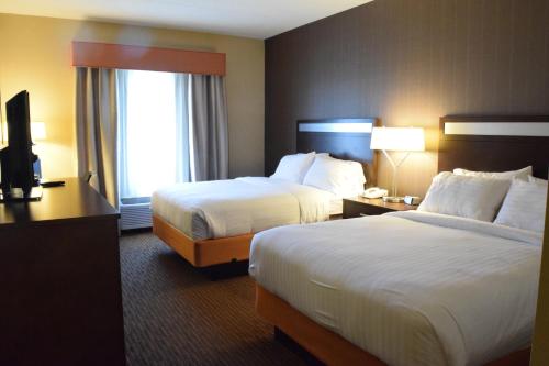 Holiday Inn Express Hotel & Suites Watertown - Thousand Islands, an IHG Hotel