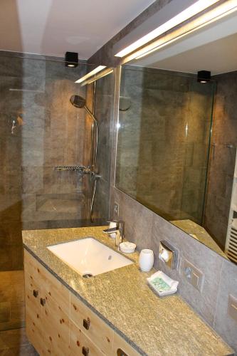 Hotel Conrad - image 12