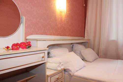 Apartment on Sovetskaya - image 4