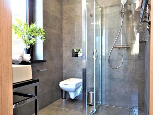 Studio Apartment image 7