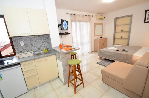 Apartments Risan Center - image 11
