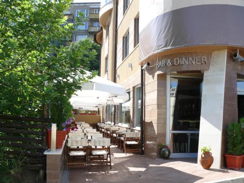 Elate Plaza Hotel - image 5