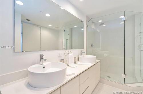 Three-Bedroom Beachwalk Resort Apartment detail