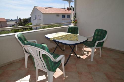  Apartment Rab 14792a, Unterkunft in Rab