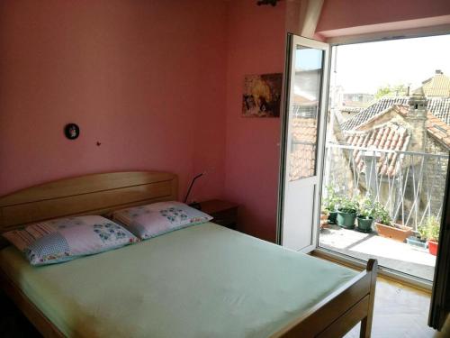 Apartments with WiFi Omis - 14843