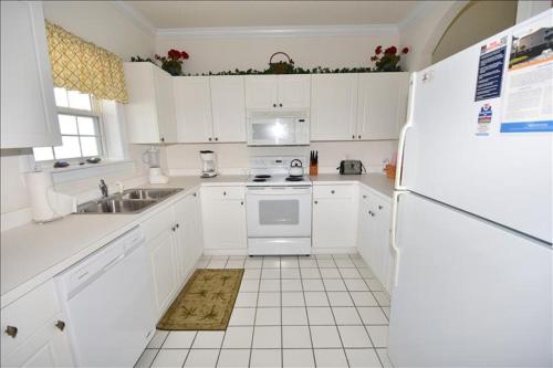 1233 River Crossing Condo - image 4
