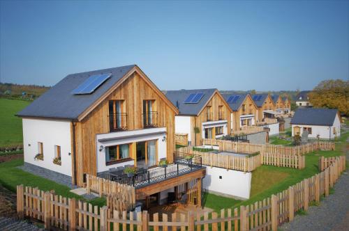 5 bedrooms, 5 beds