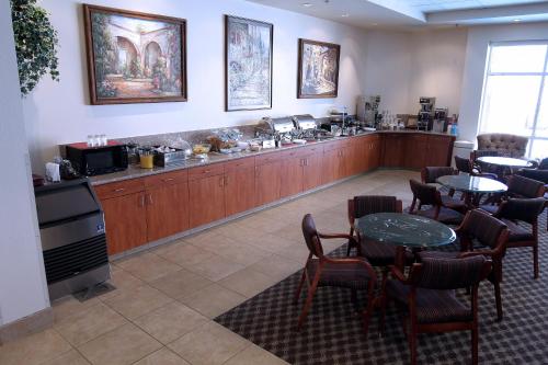Garden Place Suites - image 7