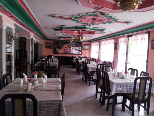 مطعم, Hotel La Giralda in الناظور