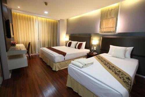 J Town Serviced Apartments & Hotel