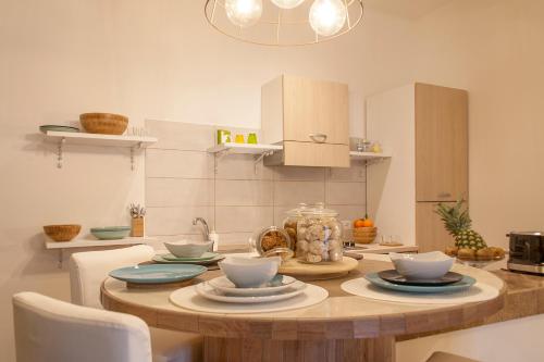 Deluxe Apartment image 1