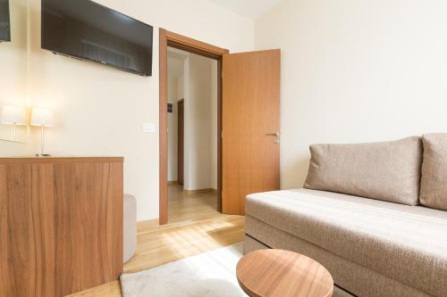 Prime Hotel Garni - image 13