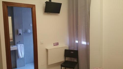 Hostal Tilos - image 4