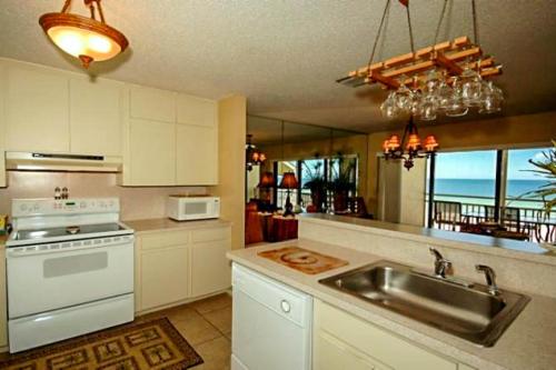 Gulf Shores 205 in Holmes Beach, USA