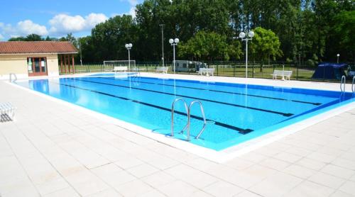 Peldbaseins, Les Berges Du Cele in Bagnac-sur-Célé