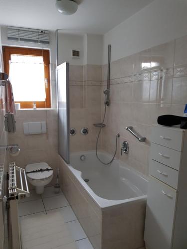 Ferienwohnung, Monteurwohnung "Strunde" in Bergisch Gladbach