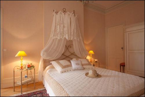 Book the Double Room with Private External Bathroom Double Room with Private External Bathroom