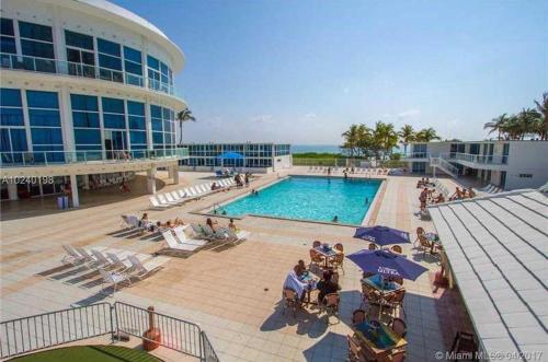 Castle Beach Club Apartments - image 29