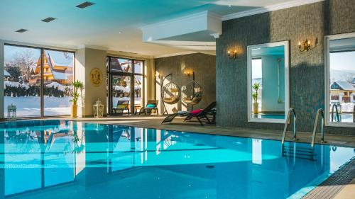 Hotel Paryski Art & Business Zakopane - Basen Jacuzzi Sauna Malpi Gaj - Małe Ciche Hotel Paryski Art & Business Zakopane - Basen Jacuzzi Sauna Malpi Gaj - Małe Ciche
