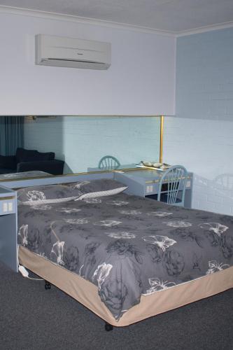 Bridge Motel