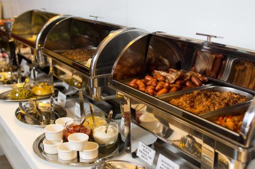 Raymond Hotel - image 8