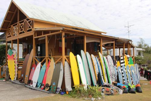 

Tropical Surf House Okinawa