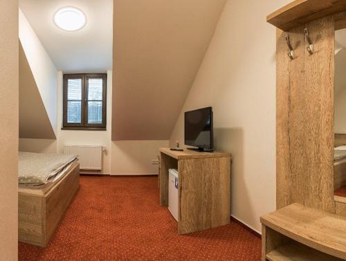 2 twin beds