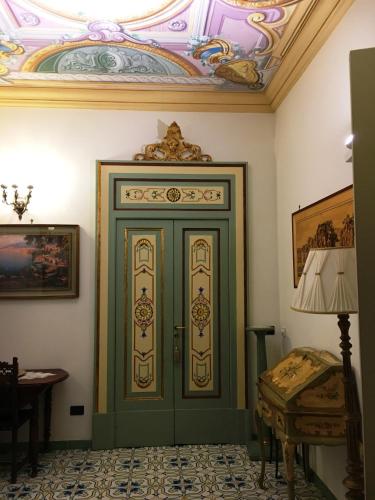 Old Taverna Sorrentina - image 2