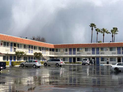 Gilroy Inn - image 6
