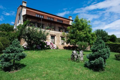  Posada Las Torres, Pension in Yuso