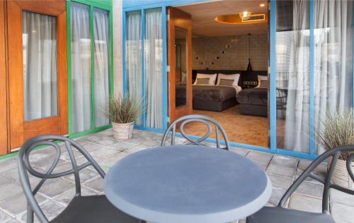 Quentin Zoo hotel - image 13