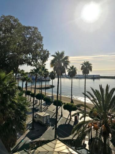 Skol Apartments Marbella - image 4