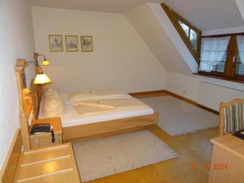 2 twin beds