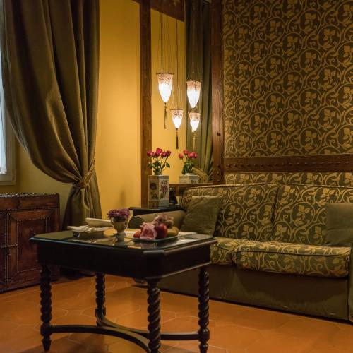 133098608 Hotel Bernini Palace