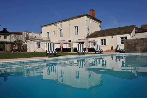 Le Sanctuaire gîte à louer Eyvirat