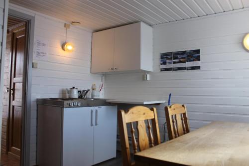 BaseCamp NorthCape - by Hytte Camp Room Type - Family Studio