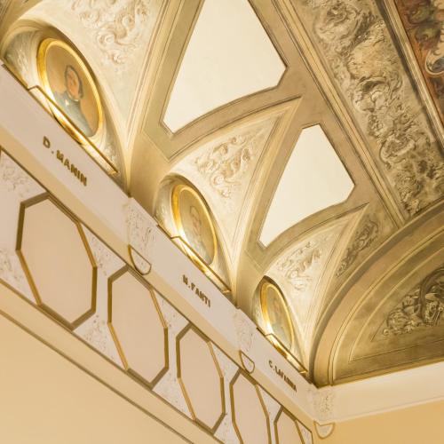 133115910 Hotel Bernini Palace