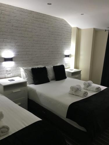 Happy Return Hotel - main image