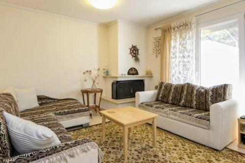  A Cozy house by the Sea in Thessaloniki