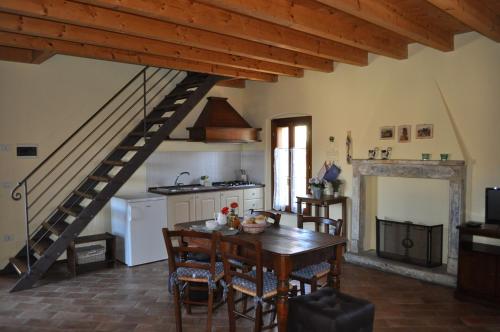 Le Quattro Stagioni B&B and Apartament