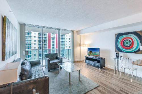 Churchill Suites Intracoastal Yacht Club