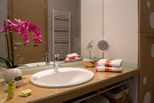 VIP Rooms - image 4