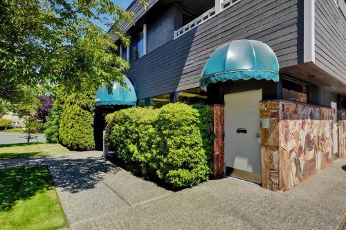 . Boutique 1Bdrm Apartment 19