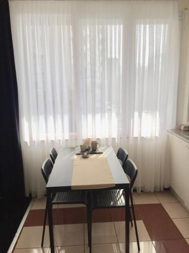 Albert gare du Midi , 29 5