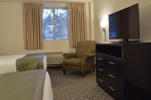 The Madison Inn by Riversage The Madison Inn by Riversage is perfectly located for both business and leisure guests in Spokane (WA). Featuring a complete list of amenities, guests will find their stay at the property a comfortabl